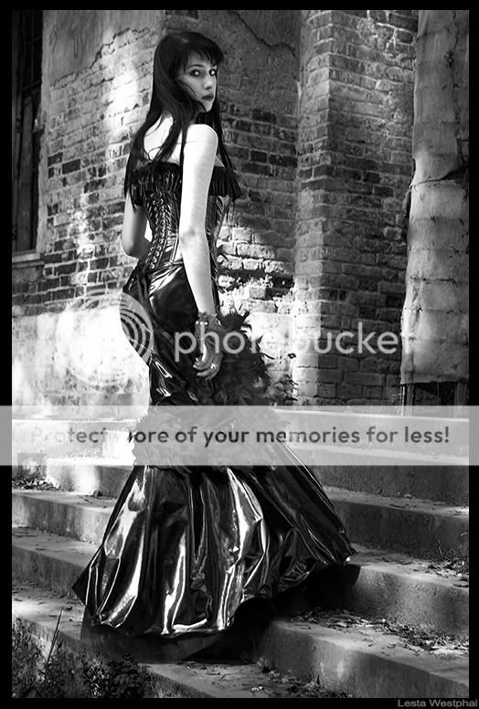 gothic_queen______II_by_Lesta.jpg