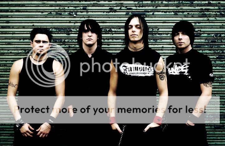 Forum Image: http://i323.photobucket.com/albums/nn463/sp1tfyr3/01-bullet-for-my-valentine-101707.jpg