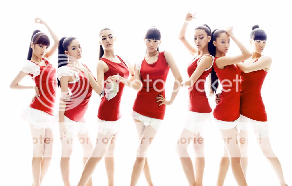 Forum Image: http://i323.photobucket.com/albums/nn463/sp1tfyr3/Kpop/rainbowgroup1.jpg